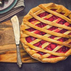 Strawberry Rhubarb Pie - Melon Vine